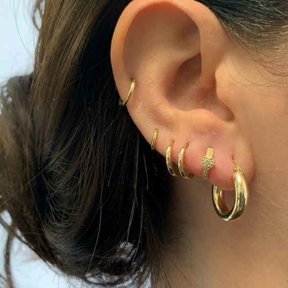 Vintage 10K Gold Hoop Earrings - Picture 1 of 5